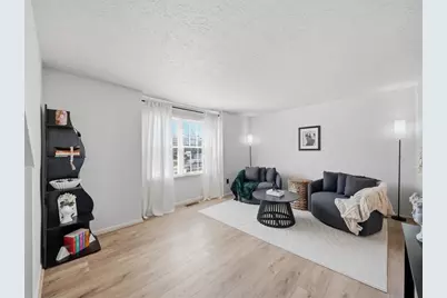 3073 Raintree Dr, Hampton, PA 15044 - Photo 9