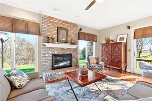 2121 W Grove Dr, Pine Township, PA 15044 - Photo 7