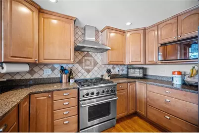 5783 Glen Ora Dr, Bethel Park, PA 15102 - Photo 15