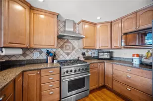 5783 Glen Ora Dr, Bethel Park, PA 15102 - Photo 15