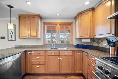 5783 Glen Ora Dr, Bethel Park, PA 15102 - Photo 17