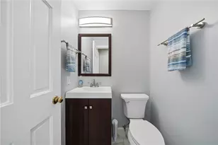 153 Oakwood Rd, Peters Township, PA 15317 - Photo 9