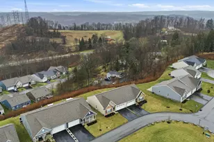 430 Dana Dr, Pittsburgh, PA 15068 - Photo 37