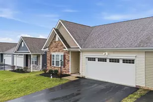 430 Dana Dr, Pittsburgh, PA 15068 - Photo 3