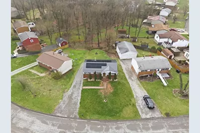 134 York Way, Center Township, PA 15061 - Photo 5