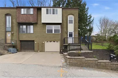 201 Cortland Dr E, Kennedy Township, PA 15136 - Photo 1