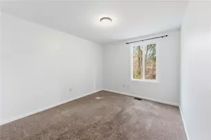 201 Cortland Dr E, Kennedy Township, PA 15136 - Photo 25