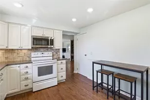 1865 Brandywine Dr, Pittsburgh, PA 15101 - Photo 9