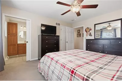 605 Davidson Dr, Rochester, PA 15074 - Photo 19