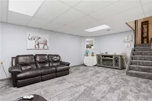 605 Davidson Dr, Rochester, PA 15074 - Photo 35