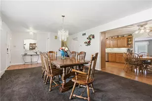 605 Davidson Dr, Rochester, PA 15074 - Photo 9