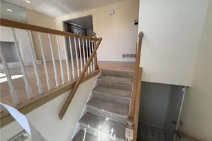 1027 Middle Rd, Pittsburgh, PA 15116 - Photo 3