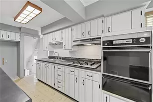 309 Queenston St, Pittsburgh, PA 15210 - Photo 9