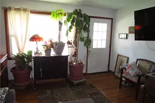 385 Emerson, Farrell, PA 16121 - Photo 7