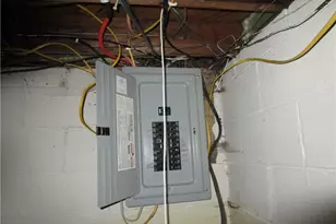 385 Emerson, Farrell, PA 16121 - Photo 15