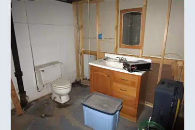 385 Emerson, Farrell, PA 16121 - Photo 17