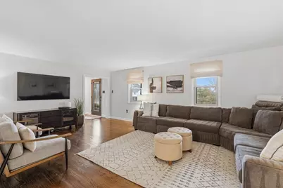 2579 Matterhorn Dr, Pittsburgh, PA 15090 - Photo 7