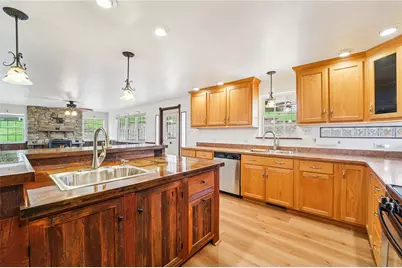 644 Grange Dr, Washington Township, PA 15613 - Photo 9