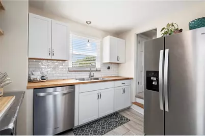 541 Crestline Drive, Baldwin Twp, PA 15234 - Photo 9