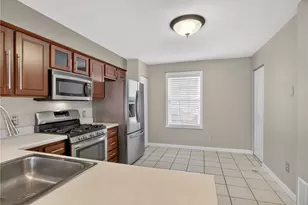 1410 Yorktown Dr, Cecil, PA 15055 - Photo 13