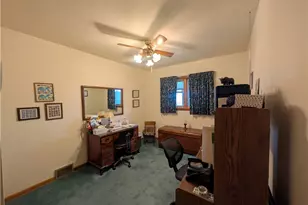 395 S Palm St, North Franklin Township, PA 15301 - Photo 13