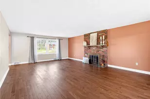 171 Greenlea Dr, Moon/Crescent Twp, PA 15108 - Photo 5