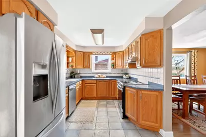 171 Greenlea Dr, Moon/Crescent Twp, PA 15108 - Photo 15