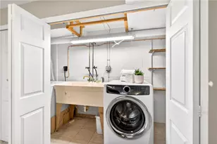 171 Greenlea Dr, Moon/Crescent Twp, PA 15108 - Photo 37