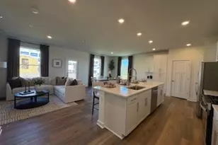 165 Sweetwater Dr, Moon/Crescent Twp, PA 15108 - Photo 5