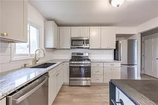 47 Central Ave, North Versailles, PA 15137 - Photo 7