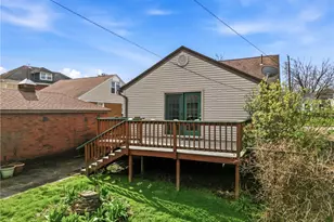 1027 Myrtle Pl, Sharon, PA 16146 - Photo 17