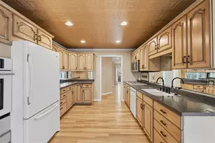 253 Hytyre Farms Dr, West Deer, PA 15044 - Photo 9