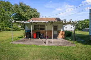 2119 Woodbine Dr, Hermitage, PA 16148 - Photo 1