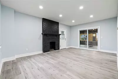 7826 Oak St, Ross Twp, PA 15237 - Photo 3