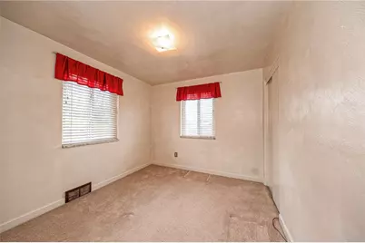 111 Cedarcove St, Pittsburgh, PA 15227 - Photo 17