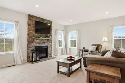 514 Prada Pl, Jackson Township, PA 16063 - Photo 13