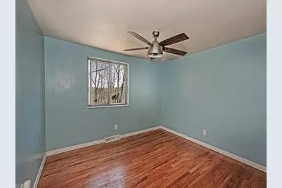 118 Courtney Dr, Pittsburgh, PA 15147 - Photo 17