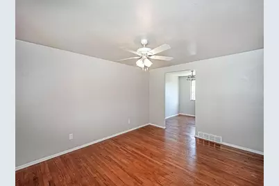 118 Courtney Dr, Pittsburgh, PA 15147 - Photo 7