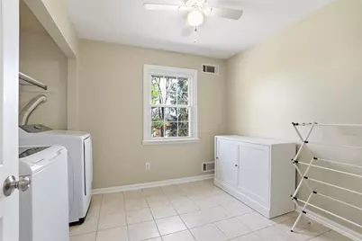 1124 Dana Dr, Bethel Park, PA 15102 - Photo 27