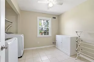 1124 Dana Dr, Bethel Park, PA 15102 - Photo 27