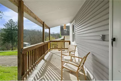 1109 McComb Ln, Pittsburgh, PA 15239 - Photo 3