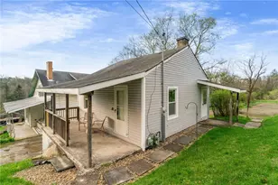 1109 Mccomb Ln, Pittsburgh, PA 15239 - Photo 9