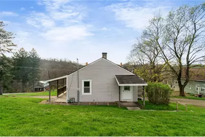 1109 McComb Ln, Pittsburgh, PA 15239 - Photo 11
