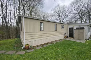 218 Moon Stone Ln, Hempfield Township, PA 15601 - Photo 5