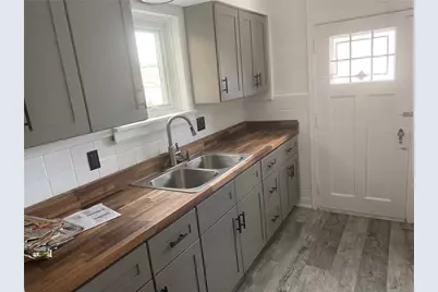 1926 Fairlawn St, Pittsburgh, PA 15221 - Photo 11