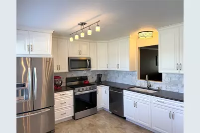 425 Georgetown Ct, Seven Fields Boro, PA 16046 - Photo 7