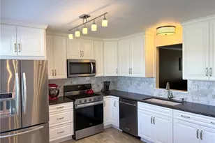 425 Georgetown Ct, Seven Fields Boro, PA 16046 - Photo 7