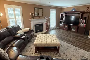 425 Georgetown Ct, Seven Fields Boro, PA 16046 - Photo 11