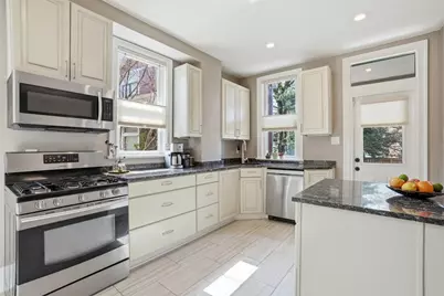 430 Stratton Ln, Pittsburgh, PA 15206 - Photo 13