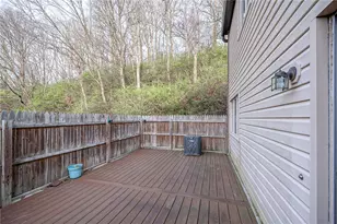 1455 Spreading Oak Dr, Scott Township, PA 15220 - Photo 11